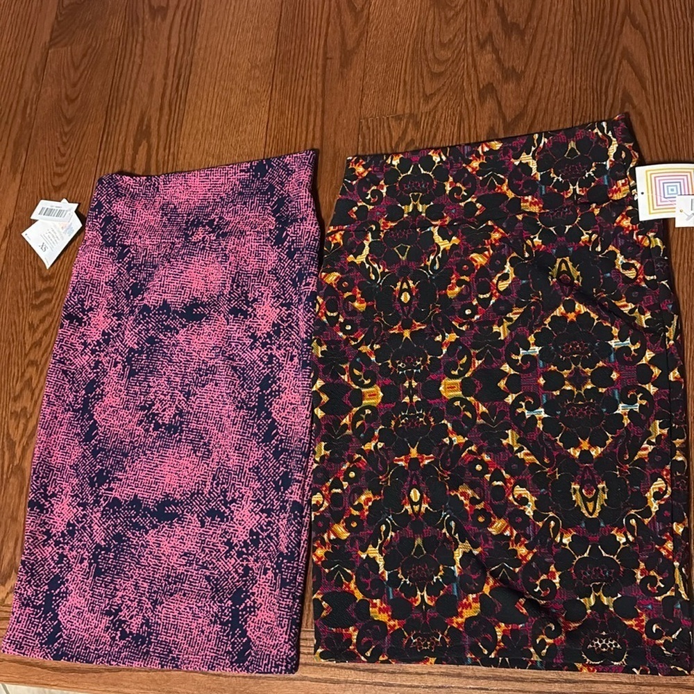 Lularoe NWT Cassie set of 2 pencil skirts pull on multi color versatile XS